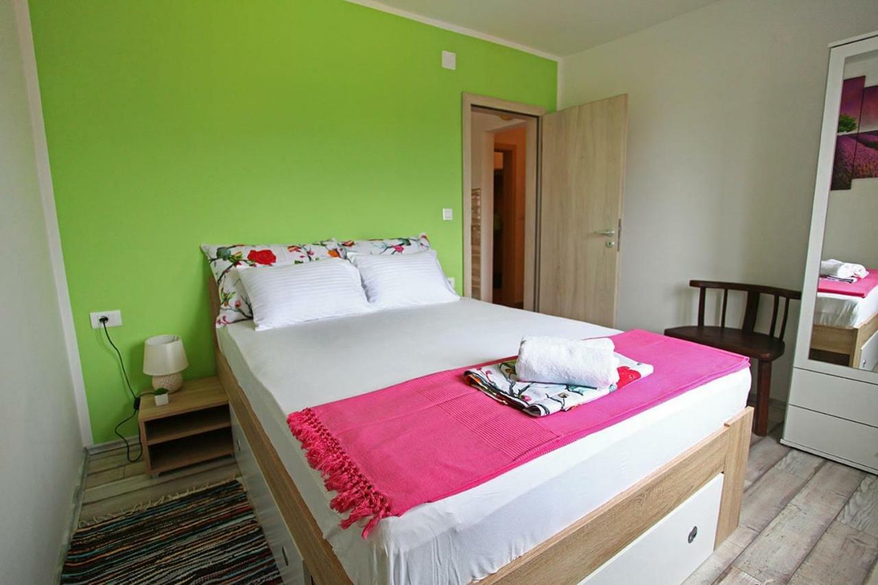 Holiday Home Perunika Zezevica Eksteriør billede